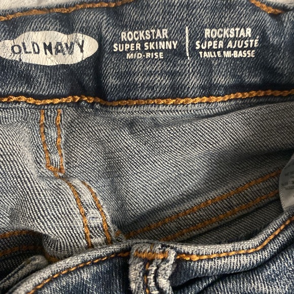 Old Navy Rockstar Skinny Mid-Rise Jeans. Size 0 - Picture 4 of 5